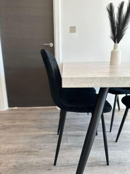 Stylish Central York Apartment Free Parking & Gym Dış mekan fotoğraf