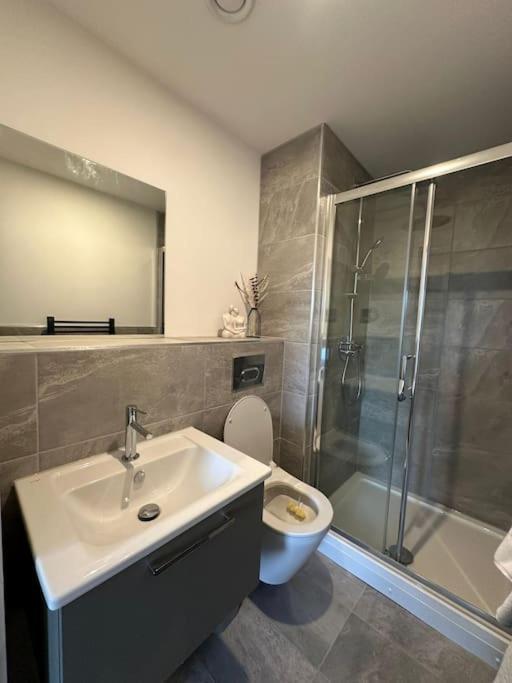 Stylish Central York Apartment Free Parking & Gym Dış mekan fotoğraf